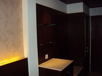 The Victoria Grand Hotel & Spa Kasauli Exterior photo